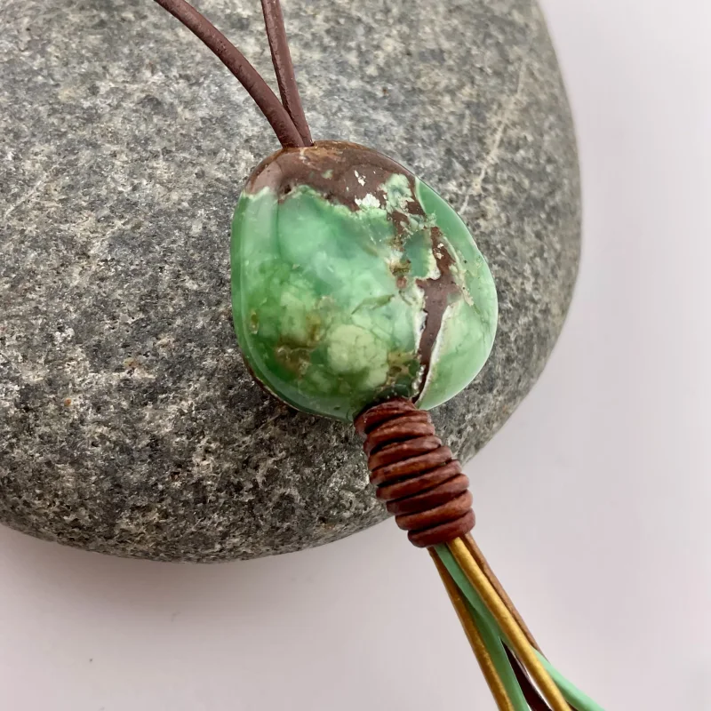 Grüne Seele – Chrysopras zwischen Erde, Gold & Meer
