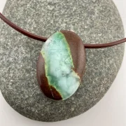 Chrysopras – Naturkunst in Grün & Braun