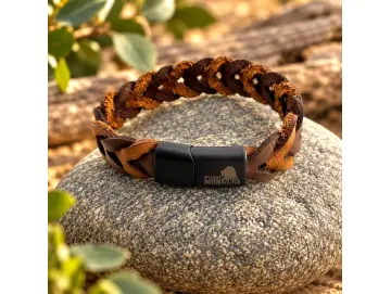Lederarmband FARANAH – Zwei Farben, kunstvoll miteinander verwoben